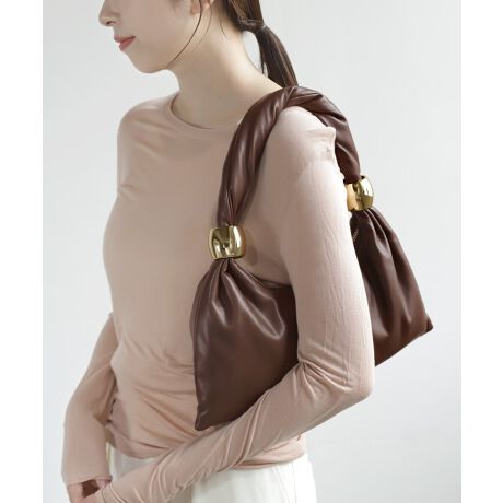 U[̎ƃ^̑̑gݍ킹AR[flۂۂɎdグobOB~j}ȃTCYȂA500ml̃ybg{g܂ݎP[ł܂B|PbgĂ̂ŁAނ𐮗ڂ₷̂|CgBATTENTIONׂȃLY␻ׂ͂Ă̏iɊ܂܂܂B[^:FG090152F]