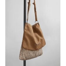 アネモネ(ANEMONE)のスエード調×アニマル柄ショルダーバッグ