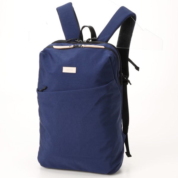 ビジネスでもカジュアルでも使える上下二層ランチボックス付きスクエア