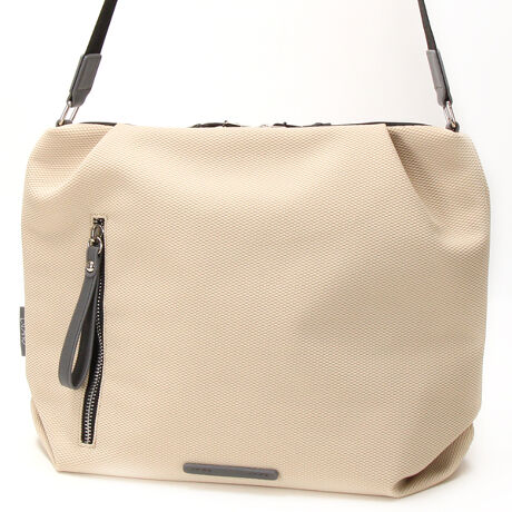 [^:LST-5503]݂̂郁bV|GXefނgpBA4t@CȂǂ[łAgɂۂn}TCYBOʂ̃|Pbgɂ͍ƃjbP8Ԃ̋t@Xi[gpAfUCANZgɂȂĂ܂BʂɃ}`ȂARpNgɐ܂肽ނƂoOp}`ŃRƂdオłBFƃ_ȑfފŁAG߂킸g܂B֗Ŏg₷|Pbg[CFt@Xi[|Pbg~1I[v|Pbg~2wʂɂg₷t@Xi[|PbgځBe[v̒ŒZ94cmŒ150cmЂ̃V[YŁA֗ƃX^C𗼗obO̖͂B