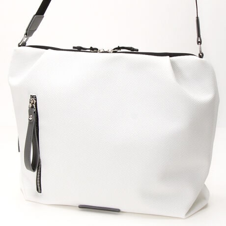 [^:LST-5503]݂̂郁bV|GXefނgpBA4t@CȂǂ[łAgɂۂn}TCYBOʂ̃|Pbgɂ͍ƃjbP8Ԃ̋t@Xi[gpAfUCANZgɂȂĂ܂BʂɃ}`ȂARpNgɐ܂肽ނƂoOp}`ŃRƂdオłBFƃ_ȑfފŁAG߂킸g܂B֗Ŏg₷|Pbg[CFt@Xi[|Pbg~1I[v|Pbg~2wʂɂg₷t@Xi[|PbgځBe[v̒ŒZ94cmŒ150cmЂ̃V[YŁA֗ƃX^C𗼗obO̖͂B