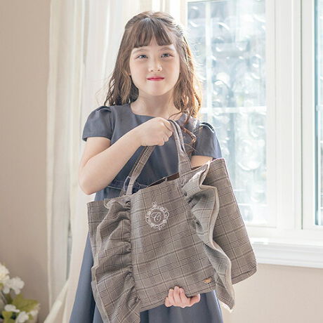 [^:PC020G]Ȃ邩킢炵Il킢tbXobOLbY̎q̒ʉʊwR[fɊiグĂt񂰃obOIK[[ȃjAXt́A炩`[d˂̍񂾃fUCBvZXYLTShJL[gȃtobOɐ[hvX܂BlCr[Ȃ炨󌱂ʏmȂǃtH[}ɂĂāȂpXeJ[`FbNȂ畁igɂ҂Il킢fUCAWjÂo}}g܂B낢fUC̏㗚(iԍFPC021G)낦΁AiAiwAVn܂XN[CtyȂ肻Iʐ^̓Tv̂߁Aۂ̏i͍וقȂꍇ܂BPOINT01FK[[t̓`[d˂؂₩I02FS[h̃n[g``[A|CgANZgB03FɃn[gɃofUCvZXYLTS̎hJI04FwZ̘̊eɂtbNɂЂ̂ɂ傤ǂ[vtB05F|PbgByfށz[PNK2][LIL2][NVY2]F|GXe100[GRY2]F|GXe80ArXR[X17A|E^3[BRW2]F|GXe90ArXR[X8A|E^2yidlzYFnF|PbgFyir[zo̕\ƃr[҂łI{ɍw܂BZ߂̃ubNɋ߂lCr[ACjVtBwɂȂĂg邩ȁHHgȂΎwZsȂǂ̃TuobOɂ悤()J̃XibvȂǂȂ̂ŋMdi͓܂񂪁Aw̎񂰂ɂ͕Kv\łBLȂFZnȂ̂œ̉̃̕^OɋL܂B̂liȂ̂łȂĂǂłALƂɗǂB********************3NɂȂ̊wZpɁB}H≹yŎ񂰂KvŁAƂɂ镨ł͑肸B񂰂č̂ˁ[ƎvĂ炩킢Ĉ̂𔭌B񂰂ƂĂłIlCr[Ȃ̂ő傫ȂĂg₷Bt͏㕔͖DtĂ̂ŁAƂqqzꂷg₷łBCjVꂵ݂ŁAwN̏̎qɂƎv܂(^^)yƁz̏íA2025N1ɃfUCEdlύX܂BȑÕr[͎dlύXȌiɑ΂̂ƂȂ܂̂łBobOɕt̃^OɂāA㉺΂ɖDtĂꍇ܂Aʏ폤iƂĔ̔Ă܂B܂BqtH[}ELbYJWAȂǃACe͐YɂāAnFȂi̐FfUCA^O̗LfUCقȂꍇ܂Bs[gwA܂͓i𕡐_w̏ꍇ̓fBe[ɍق邱Ƃ܂BCOYił邽߁AD EdĂ̊Âꍇ܂B܂ɐViL̐̂ɂcĂꍇ܂BZ[ΏۏiȂǔ̔Ԑݒ̏íAԓɁyzĂƂŉiK܂Biʐ^͂ł̐Fɋ߂Â悤HĂ܂Aqlgpp\R̃j^[ݒ╔̏Ɩɂ葽AF̕ωꍇ܂B