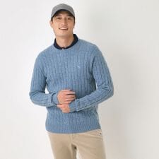 ケーブル柄クルーネックニット