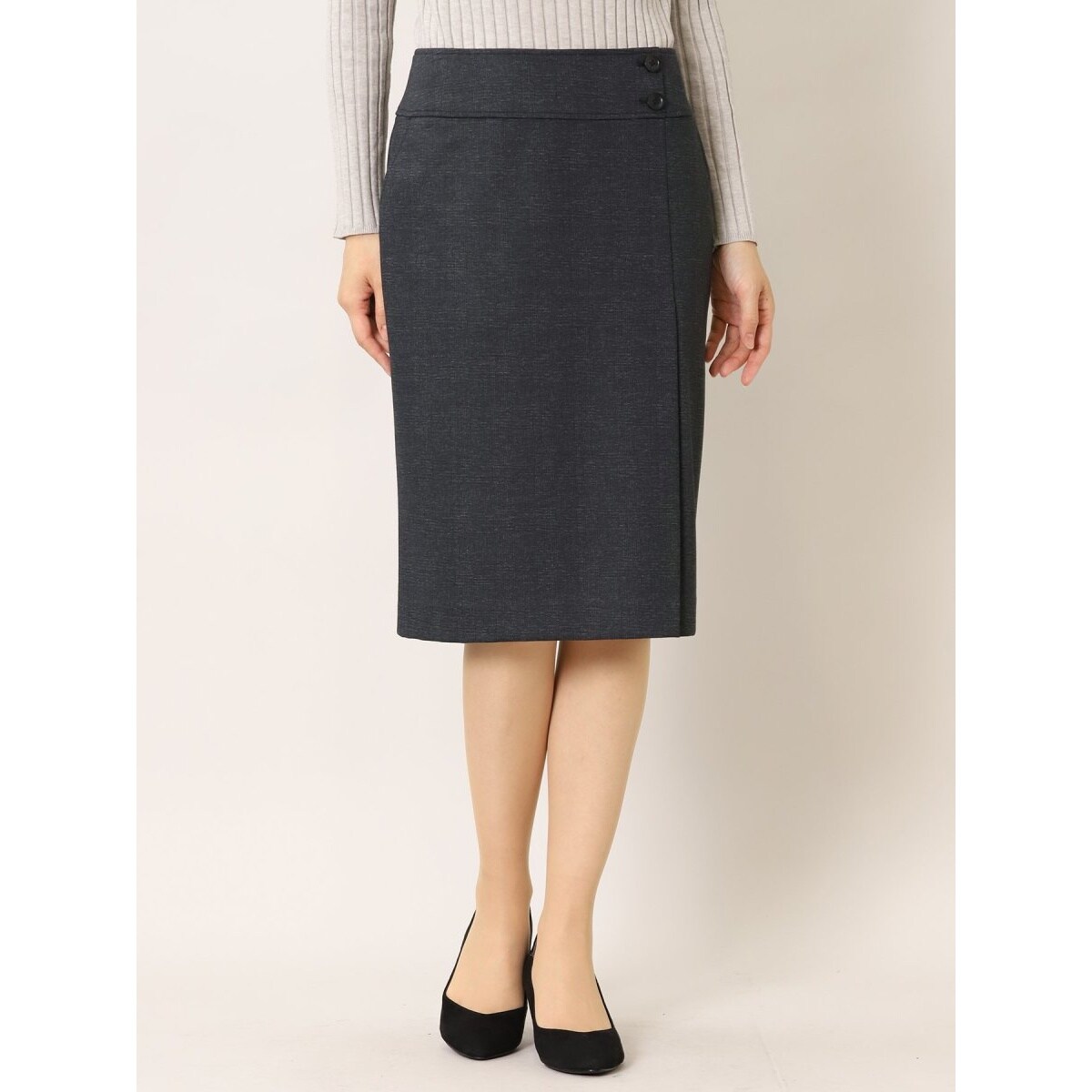 m．f．エディトリアル（m．f．editorial）/ポンチ セミタイトスカート 組織紺(セットアップ可能) m.f.エディトリアル プリントポンチ セットアップ セミタイトスカート