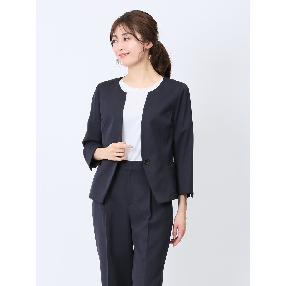 m.f.エディトリアル 麻調合繊 キーネック7分袖ジャケット 紺