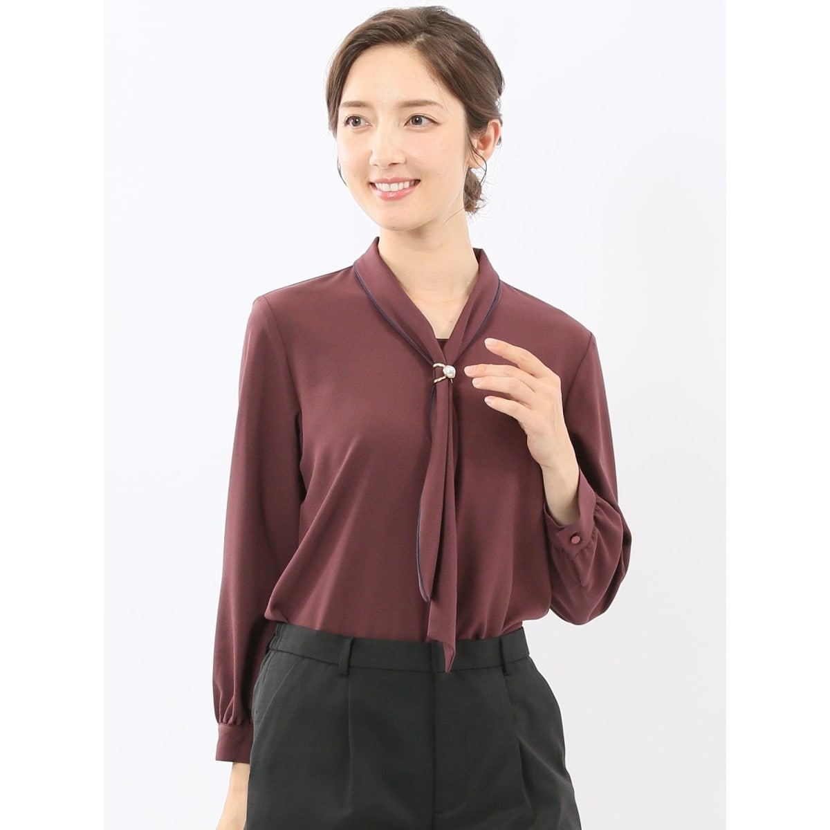 接触冷感 / 手洗い可能〉ボウタイ ショート スリーブ ブラウス