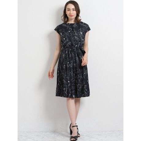 サテン布帛 半袖プリーツワンピース 花柄 M F エディトリアル M F Editorial ファッション通販 マルイウェブチャネル