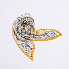 ウォッシャブル幾何柄プリーツスカーフ