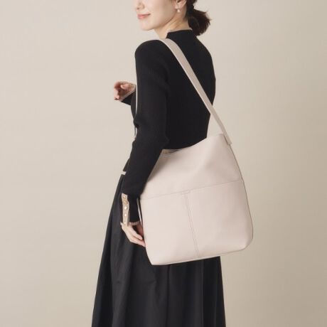 [^ԁFP9372002]yfUCzJWAgh̃oPc^V_[B_炩߂ȃX[XgpĂ̂œ݂₷AIItǂłg܂BI[V[YgDF̃Cgx[WAO[WAԃubN3FWJBxgV_[Œ𒲐߂āAV[R[fɍ킹ăV_[^CvEg[g^Cv2wayŎĝ|CgL}`ŉוՂ[\By@\zA4TCY[\Bוoꂵ₷V}OdlBxgV_[Œ߂\B|Pbg~5Ɩ̊֌WɂAۂFČꍇ܂B܂Ap\REX}[gtHȂǂ̊ɂA኱iƉ摜̃J[قȂꍇ܂Bd:455g