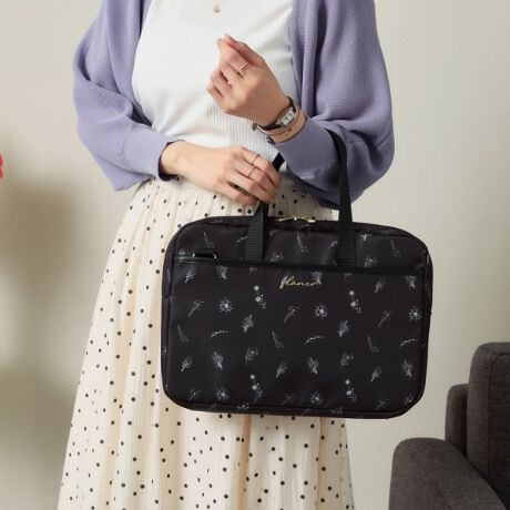 [^ԁFP9372077]yfUCzԕ`[t̐vgPCg[gBt̃Xgbv킹ăV_[^CvɁAnh|PbgɎ[ɂăobOCɁAƃ}`ŎgACełBO|PbgPCւ̏Ռ𕉒S邽߂ɖʃe[vgpĂ܂Bɂ͒g郁bVngp6|PbgI}EXP[uȂǂ̕ti[\łBy@\z13C`PC[\B|Pbg~9Ɩ̊֌WɂAۂFČꍇ܂B܂Ap\REX}[gtHȂǂ̊ɂA኱iƉ摜̃J[قȂꍇ܂Bd:350g