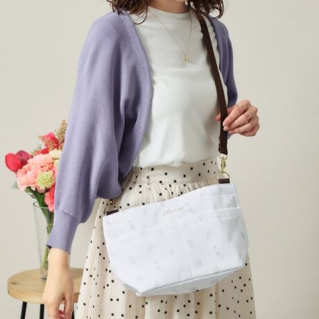 [^ԁFP9372078]yfUCzԕ`[t̐vg̃obOCobOB莝̃obO̎dpobOCɁAt̃Xgbv킹ăV_[^CvɁAƃ}`ŎgACełBɎKi܂Ƃ߂ēĂ΁AÕobOςĂȒPɉו̈ړ\􂨕ٓ܂TCYȂ̂Ń`obOƂĂg܂By@\zqɂȂȂL[Z[utBxt̓V}OlbgŒgՂ[B|Pbg~5Ɩ̊֌WɂAۂFČꍇ܂B܂Ap\REX}[gtHȂǂ̊ɂA኱iƉ摜̃J[قȂꍇ܂Bd:215g