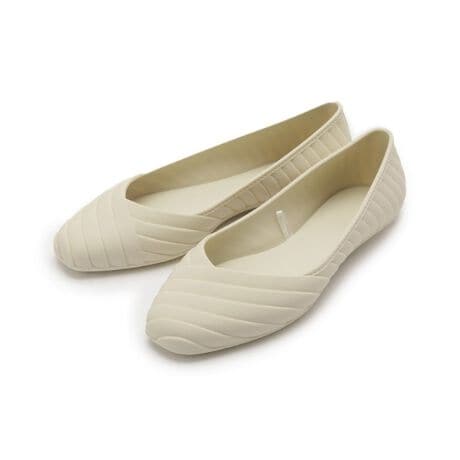 [^ԁFP9372502]yfUCzNlC̃o[V[YBƂVGbgŃJWAɂ͂AlȂꂢ߃X^Cɂsb^łBƃNɗđy₩ɂɏĂ܂BPVCfނȂ̂ŉJ̓̃CV[YƂĂg֗ȃV[YIyfށzPVCfށTCY\ɂāoCCOîߐiTCY\Lƃ[hTCY\LقȂ܂Bi@mF܂B[hTCYR[h38iTCY\L37i24.0cmj[hTCYR[h40iTCY\L38i24.5cmjƖ̊֌WɂAۂFČꍇ܂B܂Ap\REX}[gtHȂǂ̊ɂA኱iƉ摜̃J[قȂꍇ܂Bd:40(24.5cm)Б155g