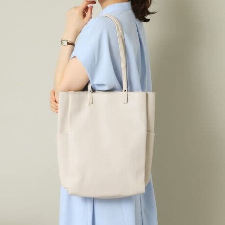 [^ԁFP9372070]w̎Ow\ŁAdȂ炽Ղ[\ȏc^g[gxyfUCzǂȃR[fBl[gɂ݂₷A\ʊ̂V{gpBA4܂TCYŒʋ΁Eʊwɂ߂łTChɃ|PbgĂ̂ŃX}zpXP[XȂǂ̏̎[ɂfUCy@\zA4TCY[\BC[͓V}OdlŒgSB|Pbg~2Ɩ̊֌WɂAۂFČꍇ܂B܂Ap\REX}[gtHȂǂ̊ɂA኱iƉ摜̃J[قȂꍇ܂Bd:470g