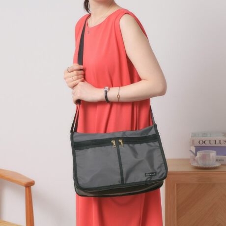 [^ԁFP9372074]ו̗ʂɍ킹ă}`LeʃV_[obOyfUCzt@Xi[Ń}`𒲐߂łg@\tȂ̂ŁAs₨Ȃǂ̋}ɉוłSłBC[͓w\łd_ut@Xi[Ȃ̂ōEǂɔwĂJ₷̂|CgBy@\zB5TCYA500mlybg{g[\Bԕɂx̖hԕngpB|Pbg~4Ɩ̊֌WɂAۂFČꍇ܂B܂Ap\REX}[gtHȂǂ̊ɂA኱iƉ摜̃J[قȂꍇ܂Bd:365g