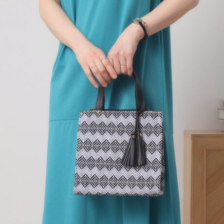 [^ԁFP9372071]yfUCzIG^ڂ䂭^bZt~jg[gBRbgfނőu₩ȈۂȂ̂ŁAĂ̂oV[ɂ҂łBt@Xi[^Cv̗|PbgtōׂdSVcfj̃VvȃX^COɃANZgō킹Ăy@\zKobƊJ₷V}OdlB|Pbg~4Ɩ̊֌WɂAۂFČꍇ܂B܂Ap\REX}[gtHȂǂ̊ɂA኱iƉ摜̃J[قȂꍇ܂Bd:400g