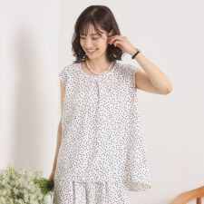 イッツデモ(ITS'DEMO)の【UVカット／速乾／冷感／洗濯機OK／洗濯後しわになりにくい】麻調ストレッチタックブラウス＜ラク服シリー