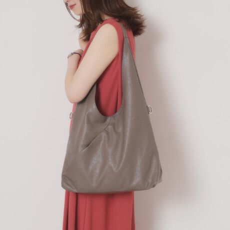 [^ԁFP9374009]yfUCzg[gobOEV_[obO2wayŎgJWAg[goB̂邭Ə_炩gpAgh̃nhłȂꊴUPtg̃Xbgt@Xi[|Pbg͑eʂȂ̂ŁAɏoꂵX}zpXP[XARXȂǃKVKV̂|CgIVo[gpĂ̂ŁAfjpcX^C̃JWAR[fɍ킹̂߂łBV[ו̗ʂɍ킹ĈۂKbƕς2way^CvBy@\zt̃Xgbv킹ăV_[obOƂĂg2wayfUCBJ₷V}OdlB}`̂ŉוՂ[\B|Pbg~4Ɩ̊֌WɂAۂFČꍇ܂B܂Ap\REX}[gtHȂǂ̊ɂA኱iƉ摜̃J[قȂꍇ܂B----------------------------------------Cɓo^߁CɂȂ鏤i̓n[g}[NNbNIEēׂZ[̒ʒmm点ECɓꗗ炢ł`FbNuĥCɓo^IEVi₨ȏm点----------------------------------------d:435g