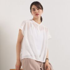 【手洗い可】シアー裾タックブラウス