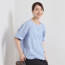 【手洗い可】袖ツイストストライプブラウス