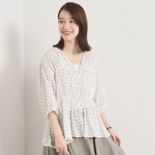 【手洗い可】花柄シャーリング前開きブラウス