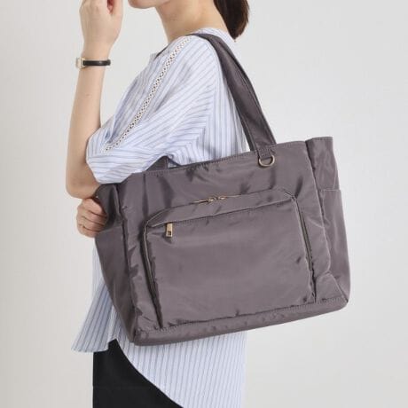 [^ԁFP9374024]yfUCzKobIƑ傫JĒg₷I12|Pbgg[goBtg̃t@Xi[|Pbg͒t߂܂ŐLт钷t@Xi[ő傫JB[߂̃TT}`ŒgڂɂS݌v̗TChɂ̓MU[|PbgtĂ̂ŁAMr{g̎^тqlAobOƂĂ߂łBwʂɂ̓L[I\ȃ[v|PbgtBy@\zA4TCY[\Bt̃Xgbv킹ăV_[^CvƂĂg2waydlBqɂȂȂL[tbNtBpXP[X`[̎t\DJtB|Pbg~12Ɩ̊֌WɂAۂFČꍇ܂B܂Ap\REX}[gtHȂǂ̊ɂA኱iƉ摜̃J[قȂꍇ܂B----------------------------------------Cɓo^߁CɂȂ鏤i̓n[g}[NNbNIEēׂZ[̒ʒmm点ECɓꗗ炢ł`FbNuĥCɓo^IEVi₨ȏm点----------------------------------------d:485g