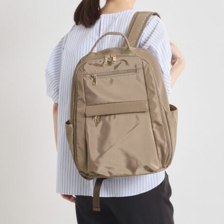 [^ԁFP9374023]yfUCzKobIƑ傫JĒg₷I12|PbgbNoBC[͒t߂܂ŐLт钷t@Xi[ő傫JB[߂̃TT}`ŒgڂɂS݌vL}`̑eʂȂ̂ňꔑ̉וyX[\łBʋ΁EʊwɂNbV|Pbgt̓wfUCBtg㕔̃t@Xi[|Pbg͐ߎdlȂ̂ŃX}zpXP[XȂǃTbƏoꂵACe̎[ɕ̗֗TChɂ̓MU[|PbgtĂ̂ŁAMr{g̎^тqlAobOƂĂ߂łBy@\zA4TCY[\BV_[Ɩ{̔wʂɂ̓NbVbVgpĂ̂ŒʋCV_[DJĂ̂Ń`[CzP[XȂǂ̎t\łB|Pbg~12Ɩ̊֌WɂAۂFČꍇ܂B܂Ap\REX}[gtHȂǂ̊ɂA኱iƉ摜̃J[قȂꍇ܂B----------------------------------------Cɓo^߁CɂȂ鏤i̓n[g}[NNbNIEēׂZ[̒ʒmm点ECɓꗗ炢ł`FbNuĥCɓo^IEVi₨ȏm点----------------------------------------d:520g