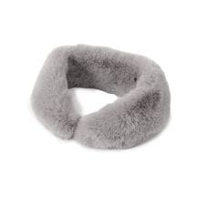 イッツデモ(ITS'DEMO)の【手洗い可】マグネット付きファーティペット