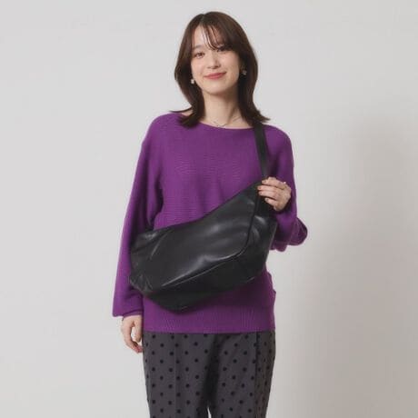 [^ԁFP9374076]yfUCzyď_炩PUfނgpV_[obOB̑傫߃TCYŏ[̂Ղ[tgɂ̓X}zۂXbg|Pbg◼ɂ͏TbƂ܂TCh|PbgtBƂ_炩Ȃ̂œ݂悭AJWAX^Cɍ킹₷ACełBy@\zxgt̃V_[XgbvŒ\łB|Pbg~5Ɩ̊֌WɂAۂFČꍇ܂B܂Ap\REX}[gtHȂǂ̊ɂA኱iƉ摜̃J[قȂꍇ܂Bd:370g