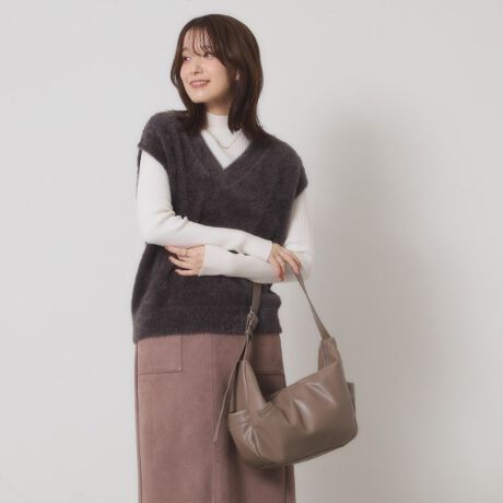 [^ԁFP9374076]yfUCzyď_炩PUfނgpV_[obOB̑傫߃TCYŏ[̂Ղ[tgɂ̓X}zۂXbg|Pbg◼ɂ͏TbƂ܂TCh|PbgtBƂ_炩Ȃ̂œ݂悭AJWAX^Cɍ킹₷ACełBy@\zxgt̃V_[XgbvŒ\łB|Pbg~5Ɩ̊֌WɂAۂFČꍇ܂B܂Ap\REX}[gtHȂǂ̊ɂA኱iƉ摜̃J[قȂꍇ܂Bd:370g