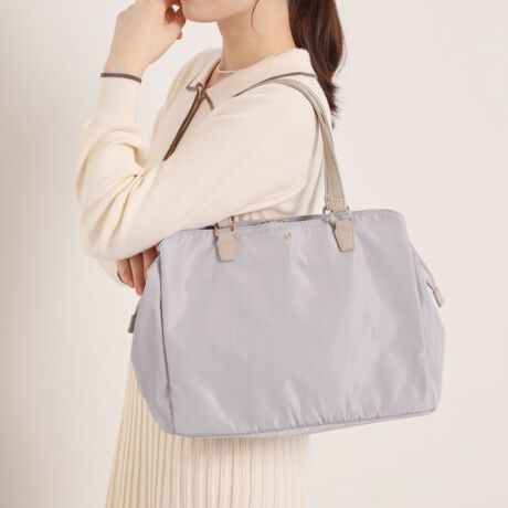 [^ԁFP9374097]yfUCzŃKobIƑ傫JĒg₷A4g[goB|GXen̖{̂ɕt킹āAIItgX}[gȈۂɁBtg㕔ɂ̓X}zpXP[Xۂ܂߃|PbgtŎo₷͗TChɃ{g[vĂ̂ŁAybg{g^u[͂A܂肽ݎPȂǏc^[₷gɂdlłBy@\zA4TCY[\B|Pbg~6Ɩ̊֌WɂAۂFČꍇ܂B܂Ap\REX}[gtHȂǂ̊ɂA኱iƉ摜̃J[قȂꍇ܂B----------------------------------------Cɓo^߁CɂȂ鏤i̓n[g}[NNbNIEēׂZ[̒ʒmm点ECɓꗗ炢ł`FbNuĥCɓo^IEVi₨ȏm点----------------------------------------d:515g