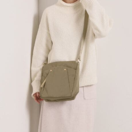 [^ԁFP9374089]yfUCzD򊴂̂鐶ngpc^V_[BƌtgJVlȈۂɁJWAɂꂢ߂ɂg₷x[VbNfUCŁAGߖ킸g܂Btg̃Xbg|Pbg̓X}z⃊bvApXP[XȂǂTbƏo\Bt@Xi[߃fUCŃN`Jy@\z500mlybg{g[\B|Pbg~6Ɩ̊֌WɂAۂFČꍇ܂B܂Ap\REX}[gtHȂǂ̊ɂA኱iƉ摜̃J[قȂꍇ܂B----------------------------------------Cɓo^߁CɂȂ鏤i̓n[g}[NNbNIEēׂZ[̒ʒmm点ECɓꗗ炢ł`FbNuĥCɓo^IEVi₨ȏm点----------------------------------------d:215g