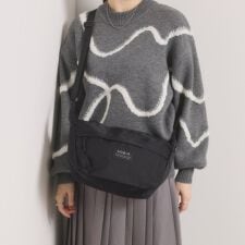 撥水ナイロン舟形ショルダー