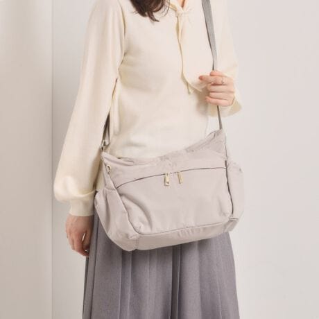 [^ԁFP9374106]yfUCziŃ}bgȎ͂̂ӂyʃV_[obOBVvȂꂽfUCŁAubNAO[WAsN3FWJBDJOʂɕtĂApIłȃANZgɁBg炨o܂ŕLV[Ŋ􂵂܂By@\z9̃|PbgŎ[́IׁXXbLłAg̗ǂ܂BHꂽ|GXefނŁAJ≘ɂȒPByʐ݌vƉKȎgSnŁACyɎ^ׂ@\̃V_[obOłB|Pbg~9Ɩ̊֌WɂAۂFČꍇ܂B܂Ap\REX}[gtHȂǂ̊ɂA኱iƉ摜̃J[قȂꍇ܂B----------------------------------------Cɓo^߁CɂȂ鏤i̓n[g}[NNbNIEēׂZ[̒ʒmm点ECɓꗗ炢ł`FbNuĥCɓo^IEVi₨ȏm点----------------------------------------d:230g