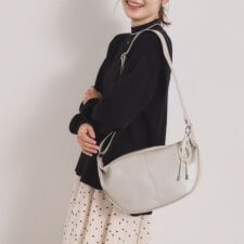 パール調チャーム付きショルダー