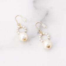 【入卒】パール調ツブ丸ピアス