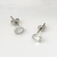 ドロップストーンピアス