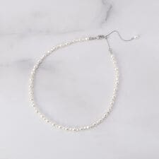 パール調ツブネックレス