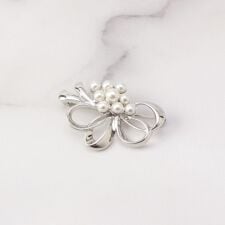 【入卒】パール調ブーケブローチ