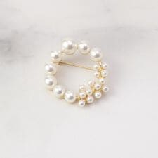 【入卒】パール調サークルブローチ
