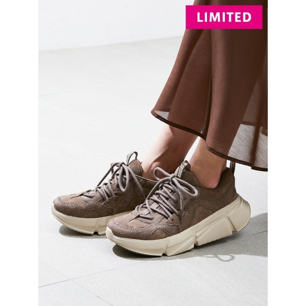 UGG】Calle Lace for emmi | エミ(emmi) | 1126590-FNG | ファッション