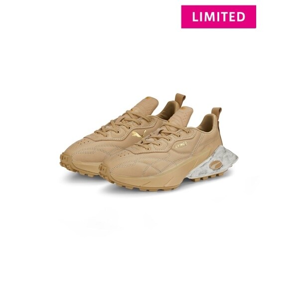 靴 PUMA for emmi STRKR DESERT SANDS W KING PUMA for emmi】STRKR DESERT SANDS W（スニーカー）｜PUMA