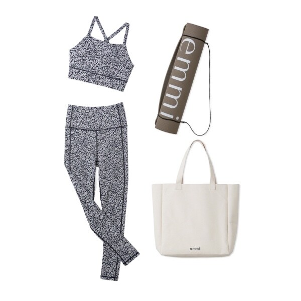 emmi HAPPY YOGAセット ONLINE限定】HAPPY YOGA 4SET（スポーツグッズ）｜emmi yoga