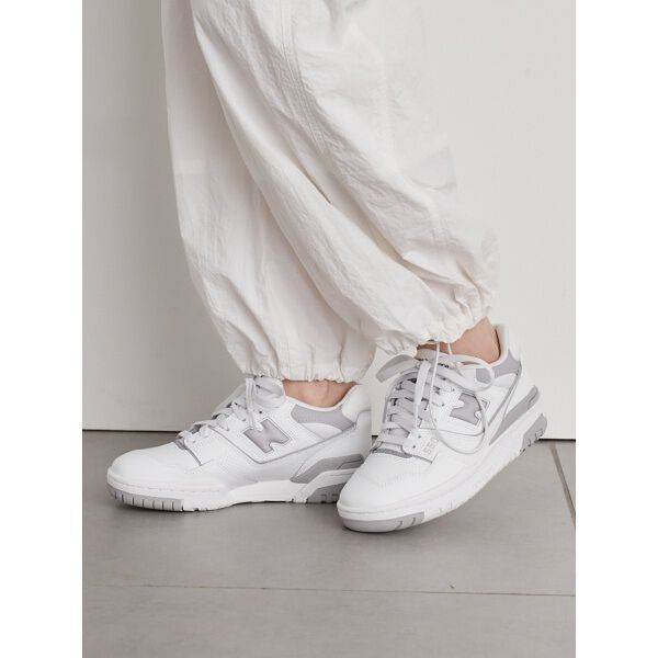 旅行スニーカー