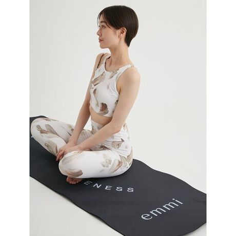 [^ԁF14WGG249401]DesignyĎ^тɕ֗őlCemmiK}bgNewJ[oB_[NȃlCr[J[Ŏ^ю̃X^COɂ炵݂܂B]̃}bg𒷂ăj[A܂Bڎg郊o[VudlŋCɍ킹ĊyŒ܂BohemmiIWifUCłBZF̃K}bg͑fނ̓AAR[܂ރN[i[ł̂̏ꍇA݂ڗ₷̂łӂ肢܂B_炩zőŜ𐅐@A芣ĕۊǂĂBƖ̊֌WɂAۂFČꍇ܂B܂p\REX}[gtHȂǂ̊ɂA኱iƉ摜̃J[قȂꍇ܂B\߂Bi̐F́AiPi摜QƉB i摜̓Tv̂߁AFTCY̎dlɕύXꍇ܂̂ŁA\߂B