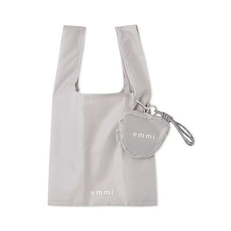 [^ԁF13WGG251314]Designn[g^̃|[`̒ɃGRobNZbgɂȂALb`[ŒnɗD`[ɐVF3F܂BJriƃR[h̃XgbvAEghAvXBgoăbv⏬̃|[`ƂĂ􂵂܂B莝̃obNɎt\AMtgɂ`[łBƖ̊֌WɂAۂFČꍇ܂B܂p\REX}[gtHȂǂ̊ɂA኱iƉ摜̃J[قȂꍇ܂B\߂Bi̐F́AiPi摜QƉB i摜̓Tv̂߁AFTCY̎dlɕύXꍇ܂̂ŁA\߂B