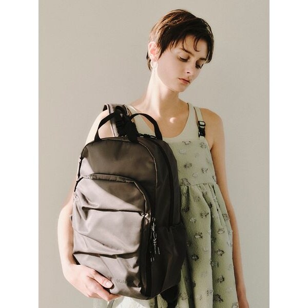 【emmi×Columbia】18L Backpack emmi×Columbia】Great Smoky GardenTM E. 18L Backpack | エミ(emmi