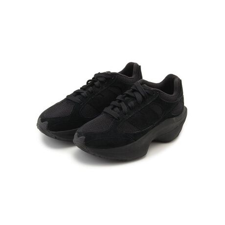 [^ԁFUWRPDTBA]_ȃJbgCƒItH́uWRPD RunnervBI[ubNœꂵX^CbVȃfUCB{[̂tHɑ݊^Ă܂BƖ̊֌WɂAۂFČꍇ܂B܂p\REX}[gtHȂǂ̊ɂA኱iƉ摜̃J[قȂꍇ܂B\߂Bi̐F́AiPi摜QƉBz̏󋵂ɂAjĂꍇ܂̂ŗ\߂B