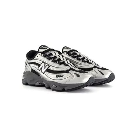 [^ԁFM1000EGR]1999Nɏ߂ēoꂵu1000vXj[J[́A悤ȃtHɑ@ׂȃfBe[A_ŖIȃX^ČĂ܂B]̃bVAbp[ƃXG[hCjO̍\𔽓]Aڗpl烁bVCjO`ƂŁAeNmW[ɒz𓾂ꂽbNoB\̃AEg\[ɂ́AƂƑOABZORBNbVA~bhtbgɂStability WebVN𓋍ڂĂ܂BƖ̊֌WɂAۂFČꍇ܂B܂p\REX}[gtHȂǂ̊ɂA኱iƉ摜̃J[قȂꍇ܂B\߂Bi̐F́AiPi摜QƉBz̏󋵂ɂAjĂꍇ܂̂ŗ\߂B