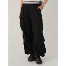 タックフォルムカーゴパンツ