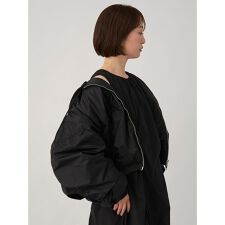 フード付き2wayボンバーブルゾン
